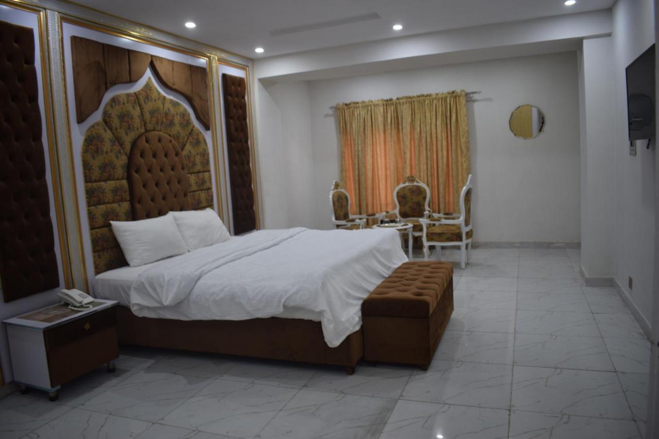 Relax Inn Lahore Exteriör bild