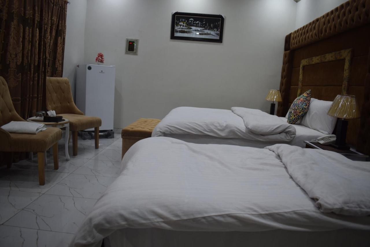 Relax Inn Lahore Exteriör bild