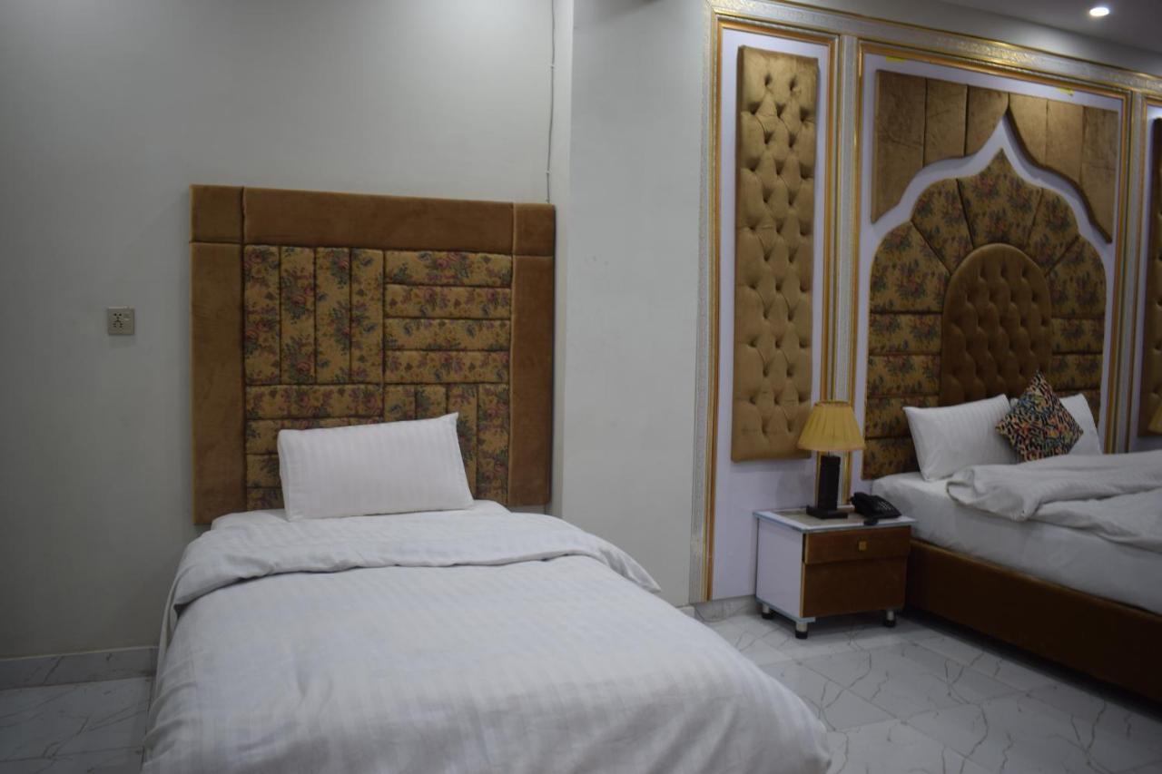 Relax Inn Lahore Exteriör bild